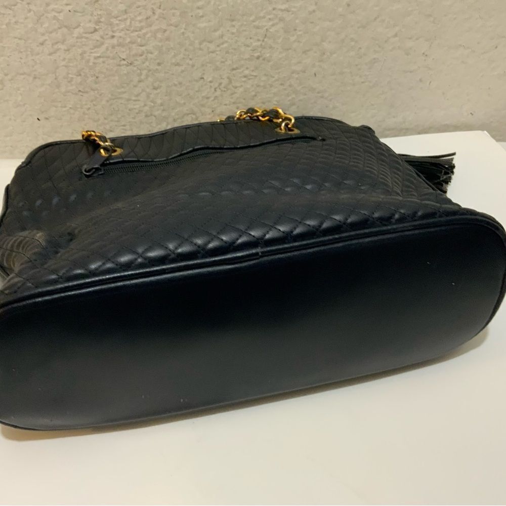 Vintage Worthington navy blue vegan leather quilted chain strap bag - Picture 9 of 15